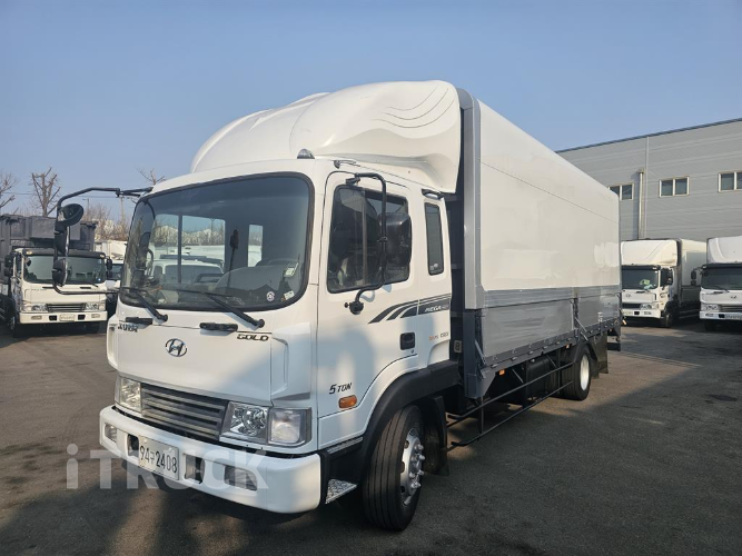 현대 메가트럭 235 단바리 윙바디 5톤 수동 - 중고 트럭 매물 이미지
