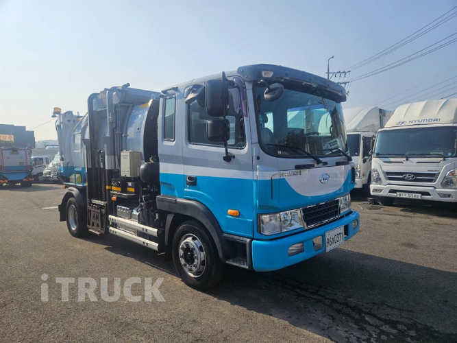 현대 음식물차 메가트럭 5톤 - 중고 트럭 매물 이미지