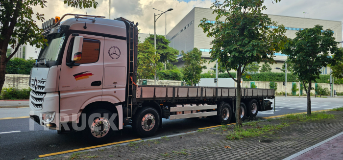 벤츠 후축 카고 25톤 오토 - 중고 트럭 매물 이미지