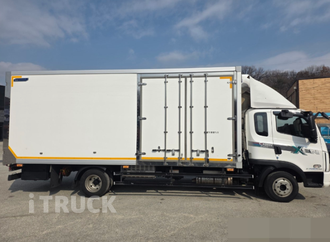 타타대우 더쎈 4.4톤 광폭 냉동탑 투냉 조르다 - 중고 트럭 매물 이미지