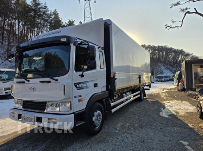 현대 메가트럭 280 단바리 윙바디 5톤 수동 - 중고 트럭 매물 이미지