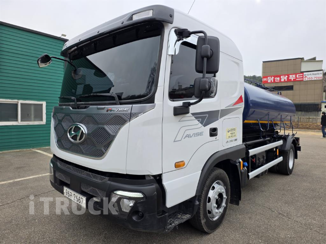 현대 버큠로리 메가트럭 철탱크 8,000L 수동 - 중고 트럭 매물 이미지