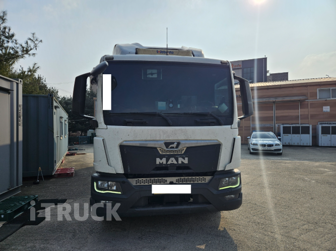 만 TGL 3.9톤 광폭 냉동탑 - 중고 트럭 매물 이미지