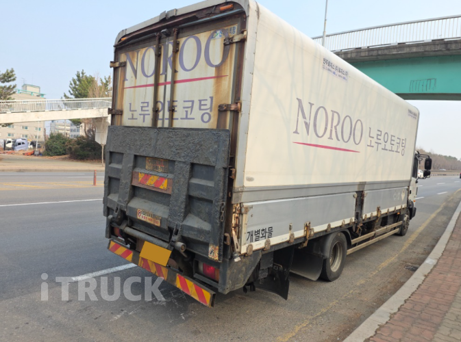 현대 메가트럭 250 단바리 윙바디 4.5톤 수동 - 중고 트럭 매물 이미지