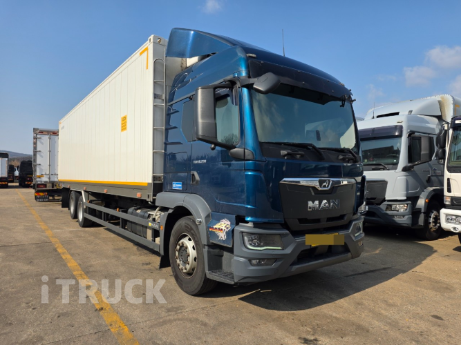 만 TGM 290 후축 냉동 컨테이너탑 9.5톤 오토 - 중고 트럭 매물 이미지