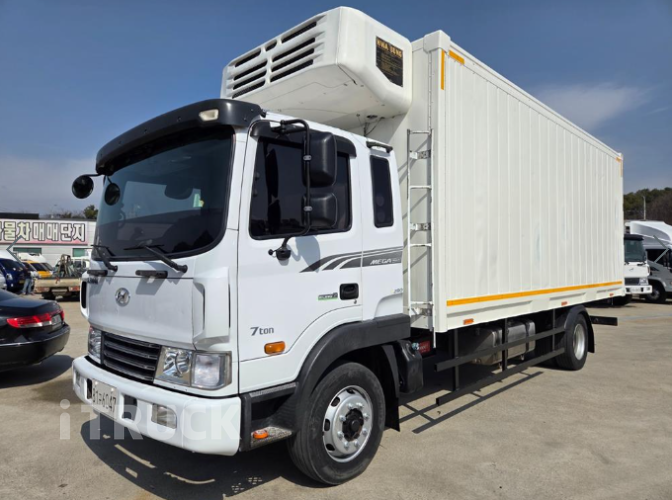 현대 메가트럭 280 단바리 냉동탑 5톤 수동 - 중고 트럭 매물 이미지