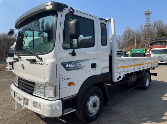 현대 메가트럭 260 단바리 카고 5톤 수동 - 중고 트럭 매물 이미지