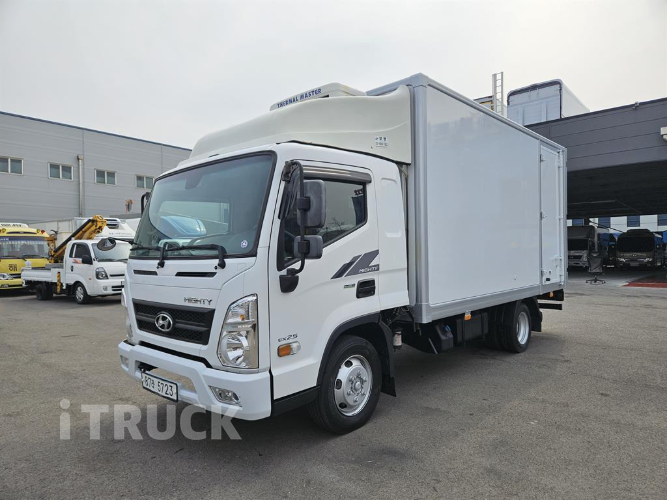 현대 올뉴마이티 2.5톤 냉동탑 - 중고 트럭 매물 이미지