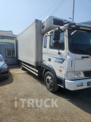 현대 메가트럭 280 단바리 냉동탑 5톤 수동 - 중고 트럭 매물 이미지