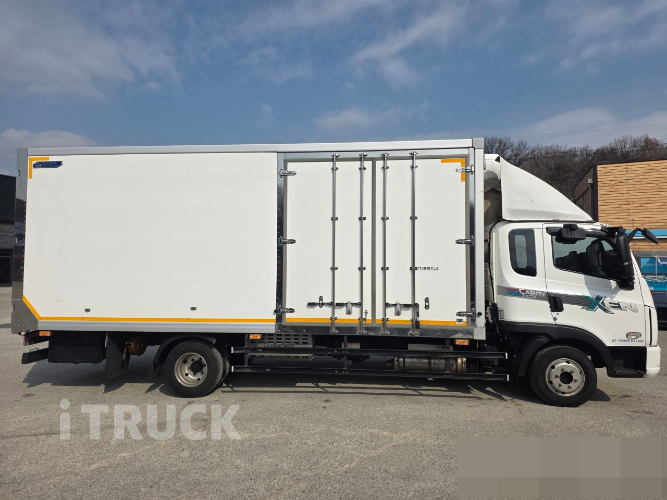 타타대우 더쎈 4.4톤 광폭 냉동탑 - 중고 트럭 매물 이미지