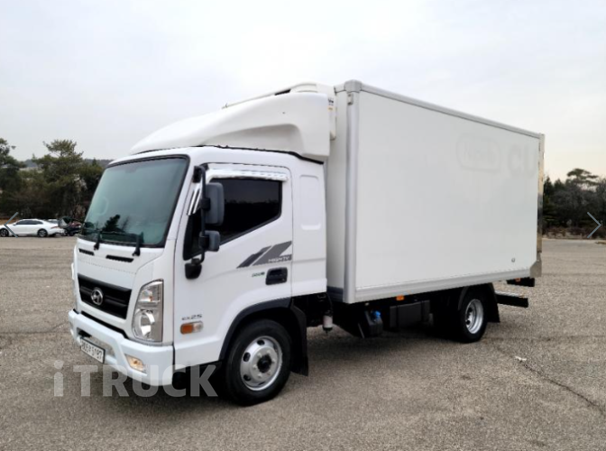 현대 올뉴마이티 2.5톤 냉동탑 - 중고 트럭 매물 이미지