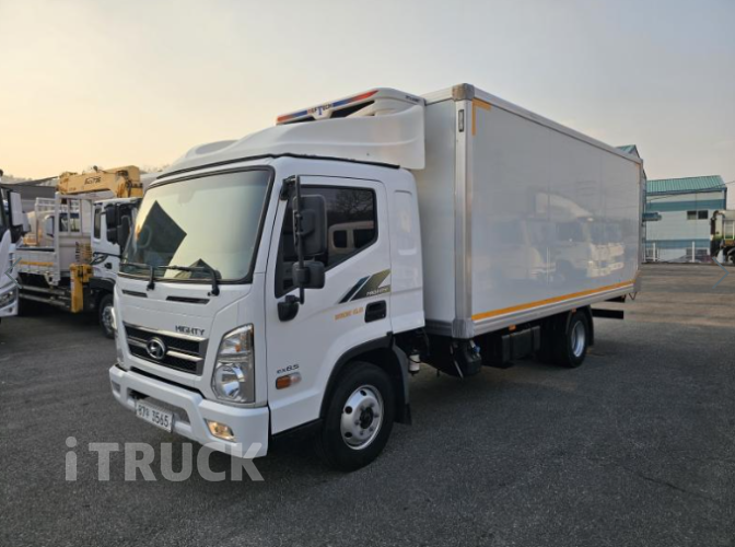현대 마이티와이드 3.5톤 광폭 냉동탑 - 중고 트럭 매물 이미지