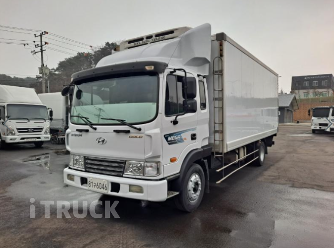 현대 메가트럭 250 단바리 냉동탑 5톤 수동 - 중고 트럭 매물 이미지