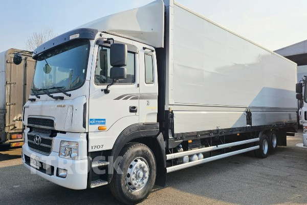 현대 메가트럭 와이드캡 300 후축 윙바디 8.4톤 수동 - 중고 트럭 매물 이미지