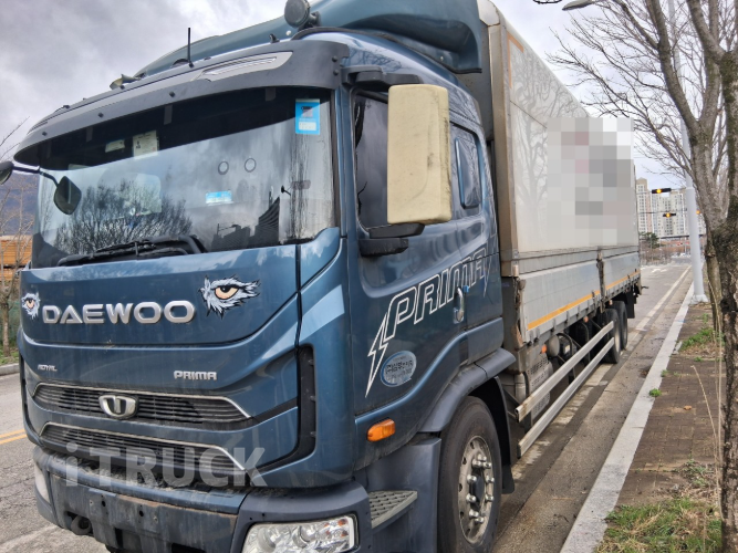 타타대우 프리마 320 후축 냉동윙 5.5톤 오토 - 중고 트럭 매물 이미지