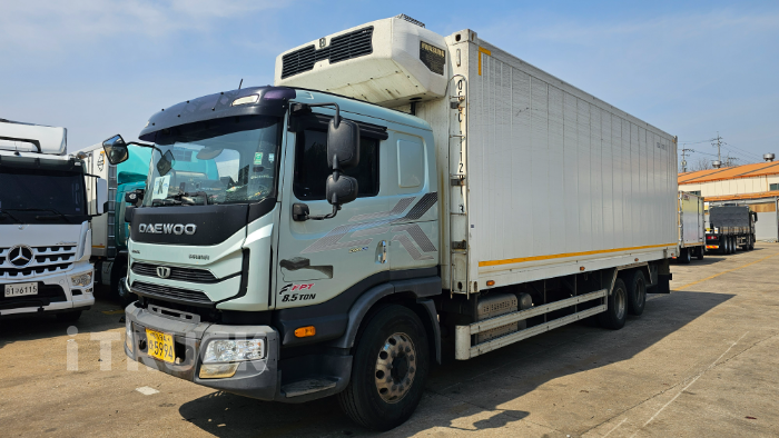 타타대우 프리마 280 후축 냉동탑 8.5톤 오토 - 중고 트럭 매물 이미지