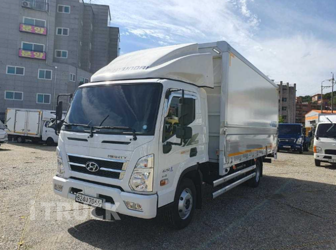 현대 마이티와이드 3.5톤 광폭 윙바디 슈퍼캡 - 중고 트럭 매물 이미지