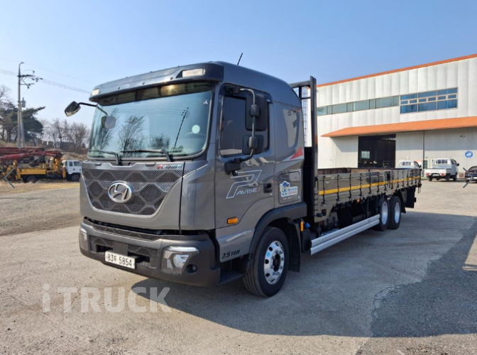 현대 파비스 300 앞축 카고 5.5톤 오토 - 중고 트럭 매물 이미지