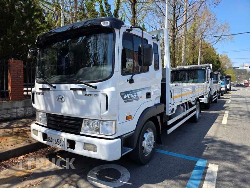 현대 메가트럭 250 단바리 카고 4.5톤 수동 - 중고 트럭 매물 이미지