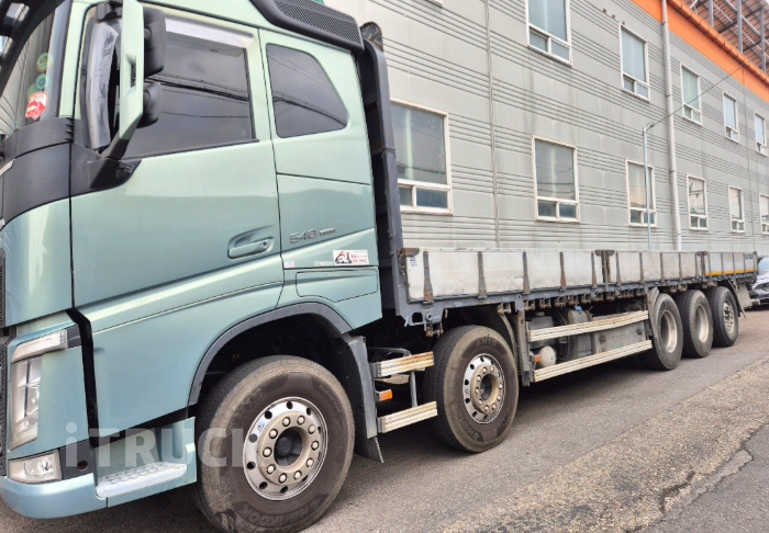 볼보 FH 540 후축 카고 25.5톤 오토 - 중고 트럭 매물 이미지