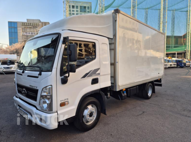 현대 올뉴마이티 2.5톤 냉동탑 - 중고 트럭 매물 이미지