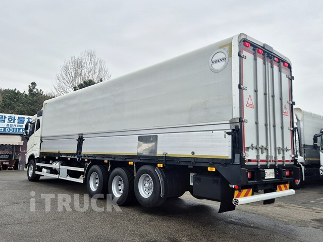 볼보 FH 500 후축 윙바디 21톤 오토 - 중고 트럭 매물 이미지