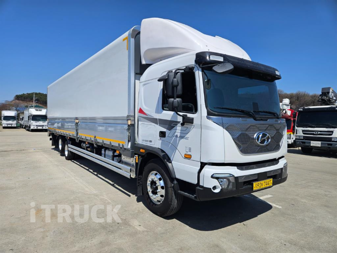 현대 파비스 325 후축 윙바디 8.5톤 오토 - 중고 트럭 매물 이미지