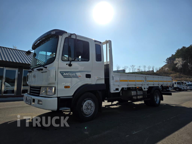 현대 메가트럭 250 단바리 카고 5톤 오토 - 중고 트럭 매물 이미지