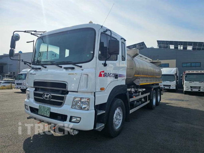 현대 살수차 뉴파워트럭 스텐탱크 15,500L 수동 - 중고 트럭 매물 이미지