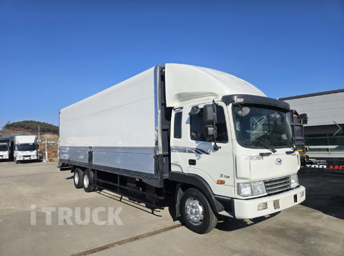 현대 메가트럭 250 단바리 윙바디 5톤 수동 - 중고 트럭 매물 이미지