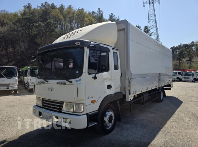 현대 메가트럭 250 단바리 윙바디 5톤 수동 - 중고 트럭 매물 이미지