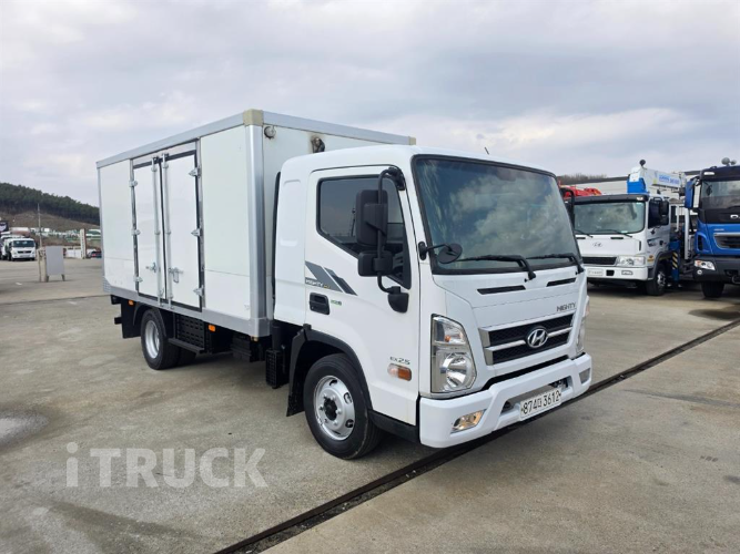 현대 올뉴마이티 2.5톤 냉동탑 - 중고 트럭 매물 이미지