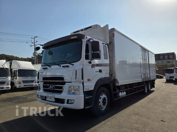 현대 메가트럭 와이드캡 300 후축 냉동탑 5톤 수동 - 중고 트럭 매물 이미지