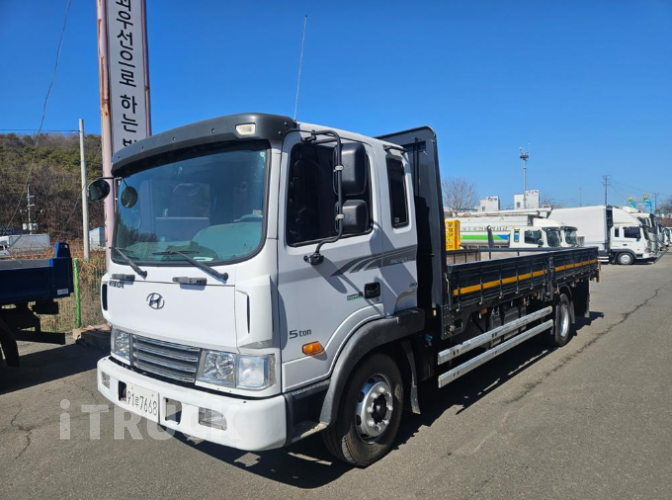 현대 메가트럭 280 단바리 카고 5톤 수동 - 중고 트럭 매물 이미지