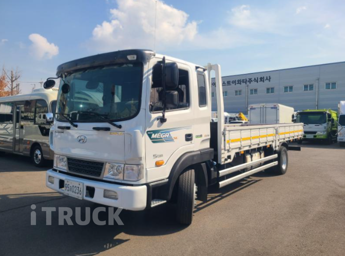 현대 메가트럭 280 단바리 카고 5톤 오토 - 중고 트럭 매물 이미지