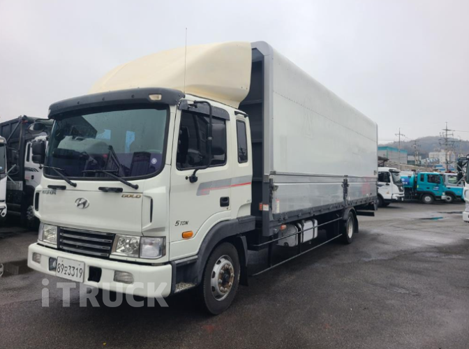 현대 메가트럭 260 단바리 윙바디 5톤 수동 - 중고 트럭 매물 이미지