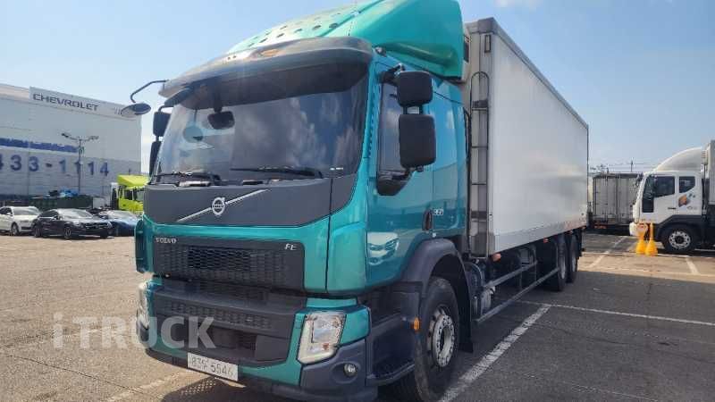 볼보 FE 350 후축 탑 9.5톤 오토 - 중고 트럭 매물 이미지