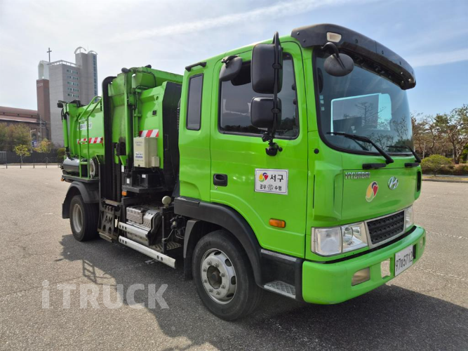 현대 음식물차 메가트럭 7.5톤 - 중고 트럭 매물 이미지