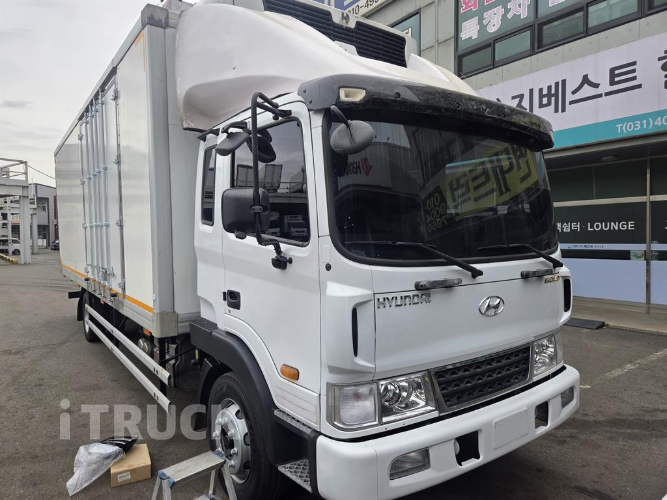 현대 메가트럭 280 단바리 냉동탑 5톤 수동 - 중고 트럭 매물 이미지