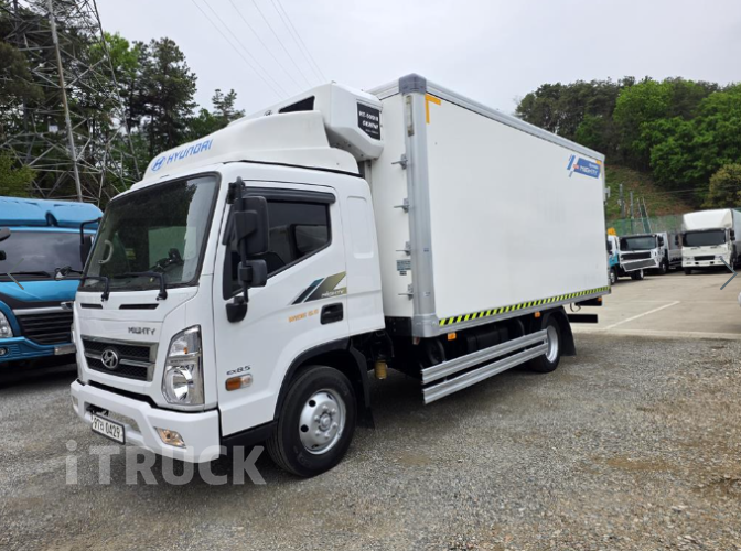 현대 마이티와이드 3.5톤 광폭 냉동탑 - 중고 트럭 매물 이미지