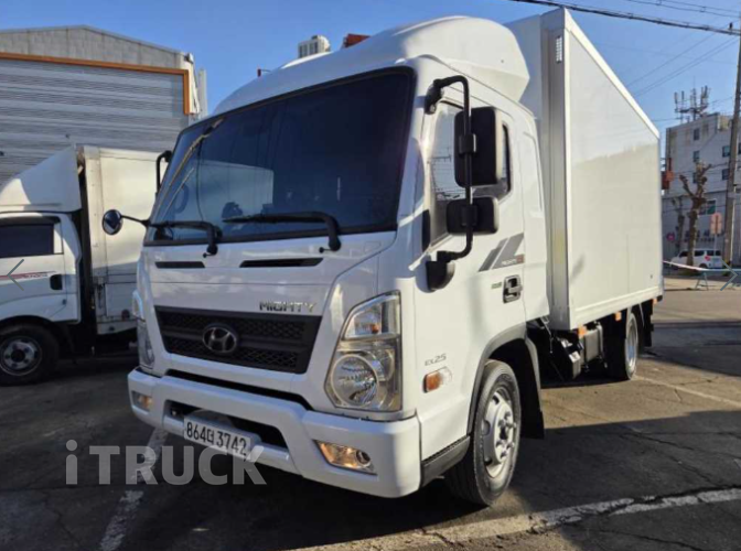 현대 올뉴마이티 2.5톤 냉동탑 - 중고 트럭 매물 이미지