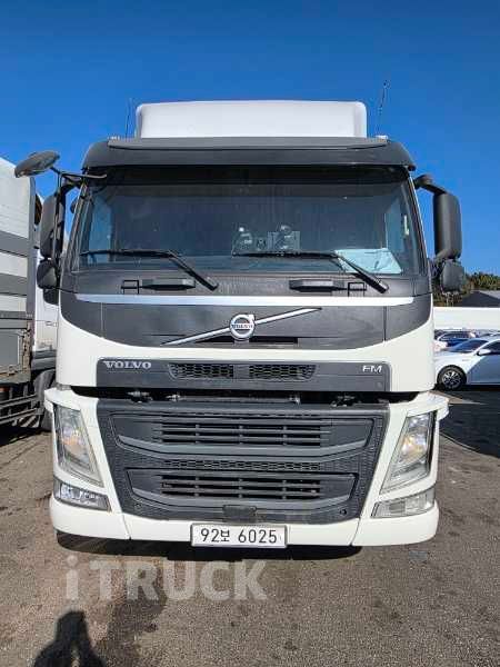 볼보 FM 450 후축 윙바디 25톤 오토 - 중고 트럭 매물 이미지