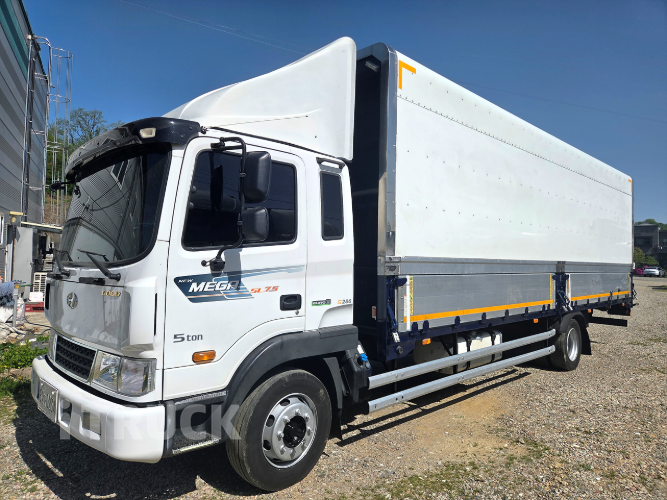 현대 메가트럭 280 단바리 윙바디 5톤 수동 - 중고 트럭 매물 이미지