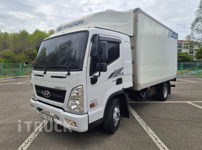 현대 올뉴마이티 2.5톤 냉동탑 - 중고 트럭 매물 이미지