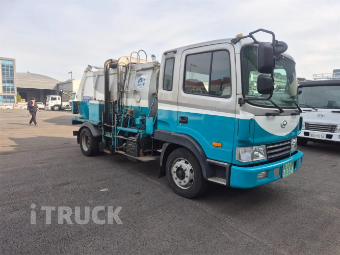 현대 음식물차 메가트럭 5톤 - 중고 트럭 매물 이미지