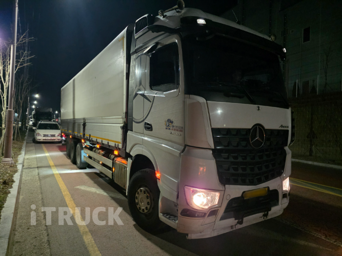 벤츠 아록스 476 후축 윙바디 21톤 오토 - 중고 트럭 매물 이미지