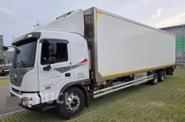 현대 파비스 325 후축 냉동윙 13톤 오토 - 중고 트럭 매물 이미지