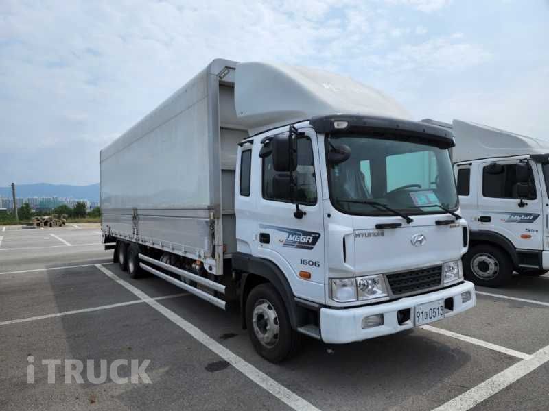 현대 메가트럭 235 후축 윙바디 4.5톤 수동 1