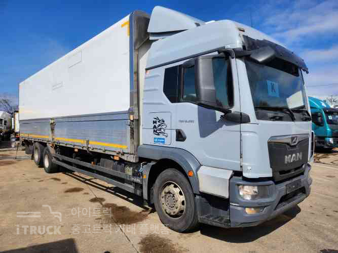 TGM 290 후축 윙바디 13.3톤 오토 - 중고 트럭 매물 이미지