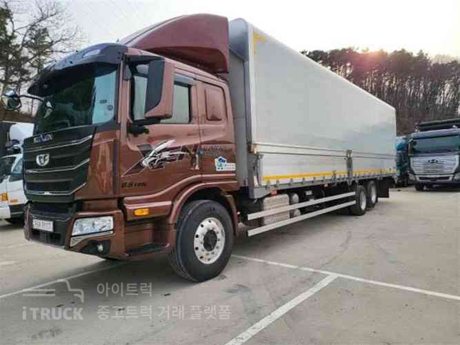 구쎈 후축 윙바디 8.5톤 오토 - 중고 트럭 매물 이미지